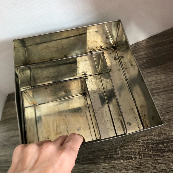 Vtg Three Tiered Loose Bottom Cake Pans - Picture 7 of 8